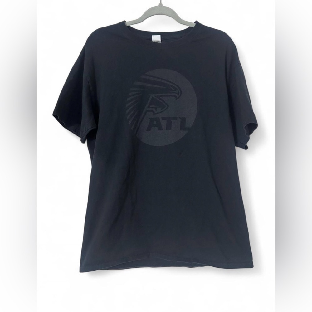 Black Fruit of the Loom Atlanta Falcons t-shirt size large